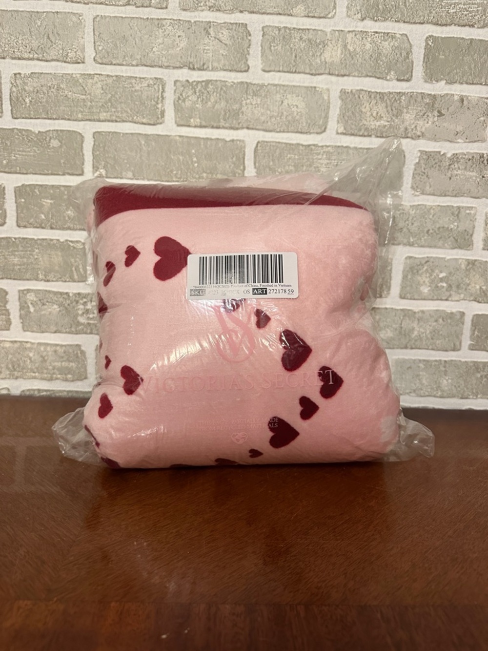 Victoria's Secret Pink Blanket with White and Red Heart Print
